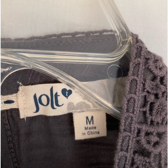 Jolt charcoal gray lace overlay sleeveless blouse size medium. - Picture 2 of 3